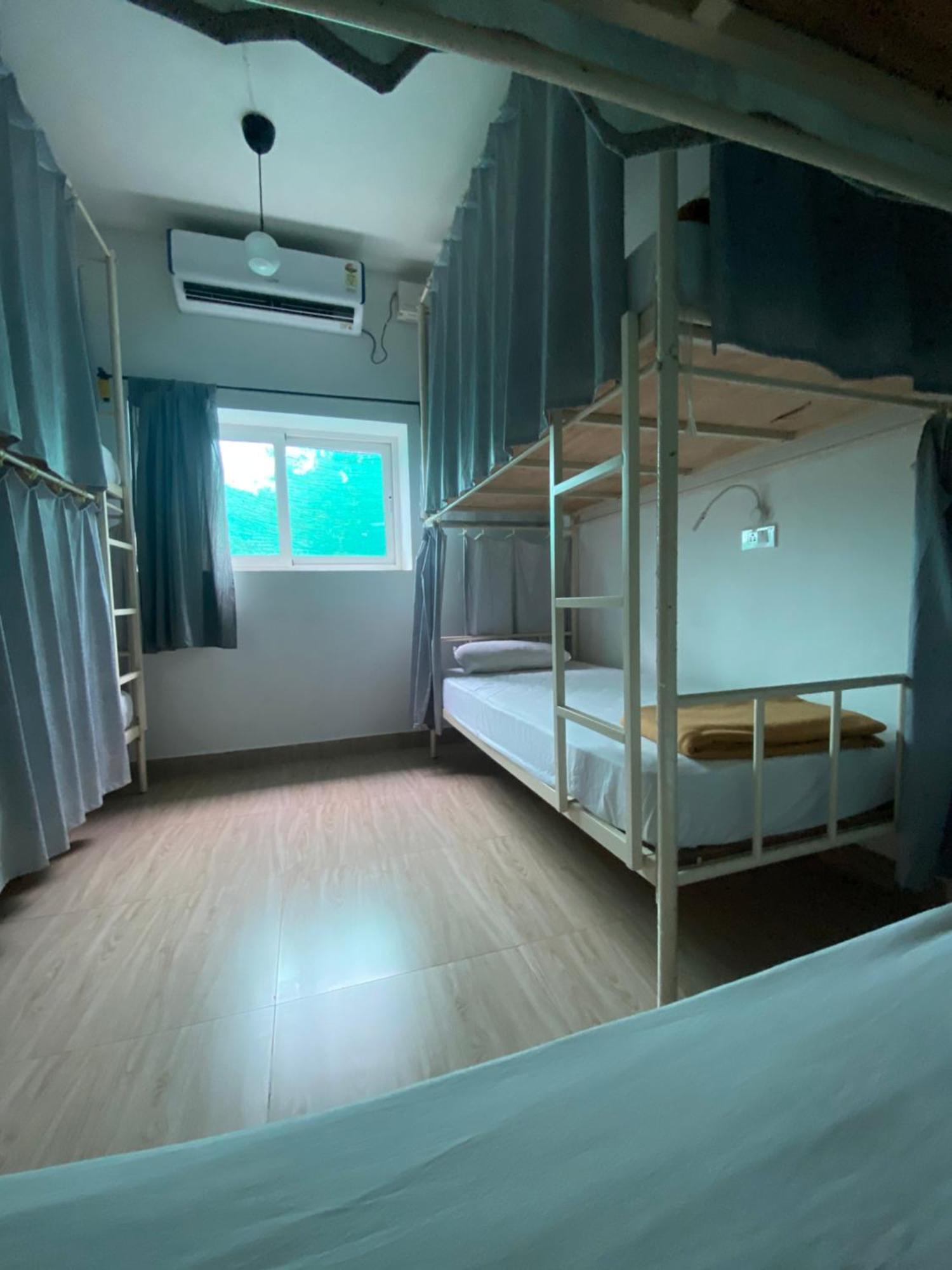 Hostel Mandala Анджуна Екстериор снимка